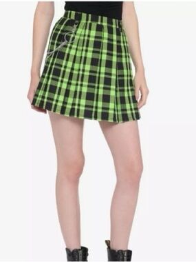 HOT TOPIC Green black Plaid Pleated Mini Skirt women’s S